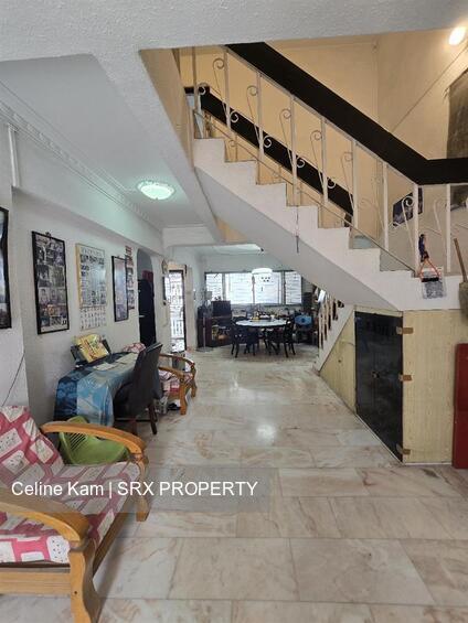 Blk 548 Jurong West Street 42 (Jurong West), HDB Executive #570634511